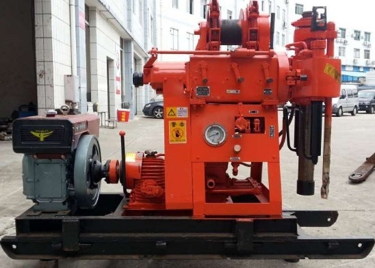 XY-1A 150 metrów głębokości crawler Geologiczne maszyny wiertnicze do wiercenia poszukiwawczego