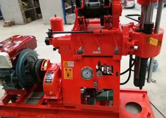 Sprzęt hydrauliczny o głębokości 200 metrów Przenośna wiertarka rdzeniowa GK 200